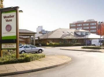 Premier Inn Bracknell Central Exterior foto